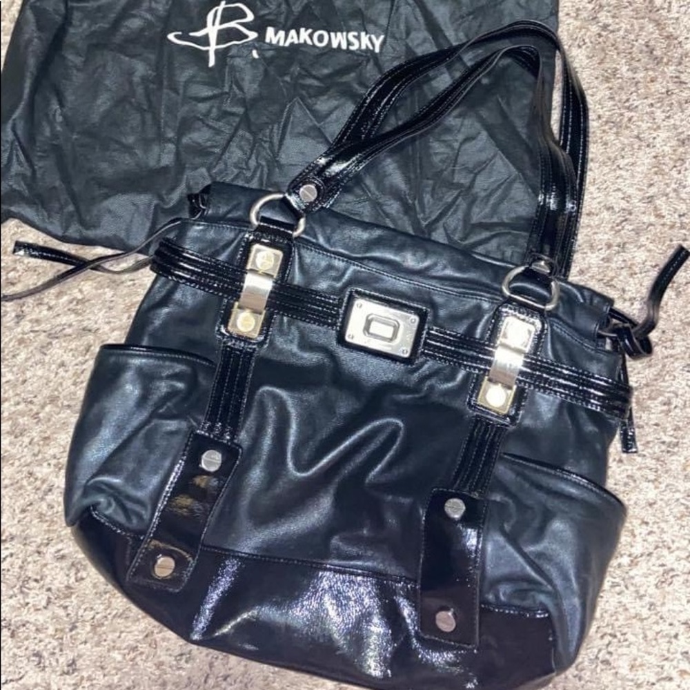 B Makowsky black purse